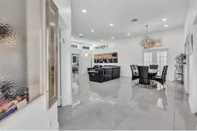 10180 NW 5th St, Plantation, FL 33324 - Photo 14