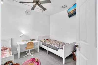 10180 NW 5th St, Plantation, FL 33324 - Photo 36