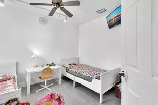 10180 NW 5th St, Plantation, FL 33324 - Photo 36