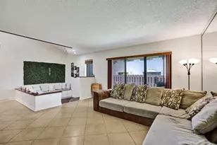 7670 NW 79th Ave, Tamarac, FL 33321 - Photo 14