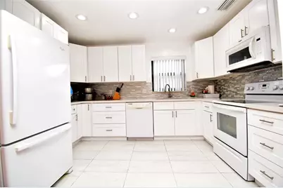 3305  Silver Buttonwood Dr, Greenacres, FL 33463 - Photo 10