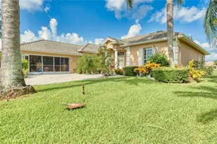 422 NW Dover Ct, Port Saint Lucie, FL 34983 - Photo 2