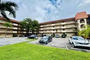 6061 N Falls Cir Dr, Lauderhill, FL 33319 - Photo 8