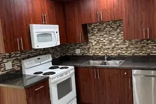 212 NE 9th Ave, Deerfield Beach, FL 33441 - Photo 6