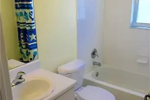 9821 Red Heart Ln, Tamarac, FL 33321 - Photo 20