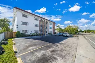 2420 Johnson St, Hollywood, FL 33020 - Photo 22