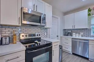 801 NE 15th St, Fort Lauderdale, FL 33304 - Photo 16