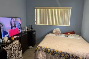 427 NE 160th St, Miami, FL 33162 - Photo 8