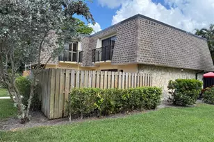 2911 SW 22nd Cir, Delray Beach, FL 33445 - Photo 2