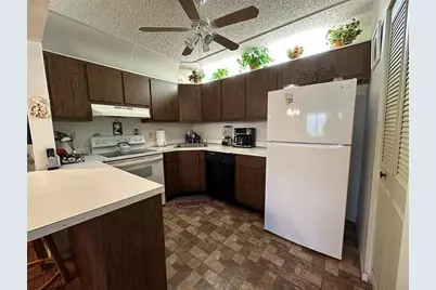 320  Pine Ridge Cir, Unit #B2, Greenacres, FL 33463 - Photo 18