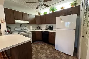 320 Pine Ridge Cir, Greenacres, FL 33463 - Photo 18