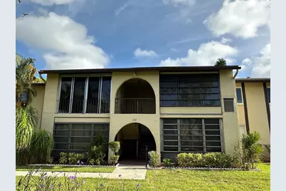 320  Pine Ridge Cir, Unit #B2, Greenacres, FL 33463 - Photo 2