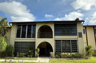 320 Pine Ridge Cir, Greenacres, FL 33463 - Photo 2