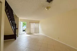 9784 NW 14th St, Coral Springs, FL 33071 - Photo 4