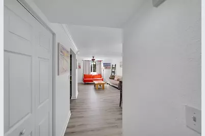 4525  Poinciana Street, Unit #10, Fort Lauderdale, FL 33308 - Photo 8