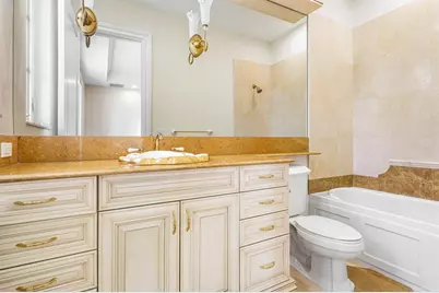 549 NE 19th Ave, Unit #C, Deerfield Beach, FL 33441 - Photo 40