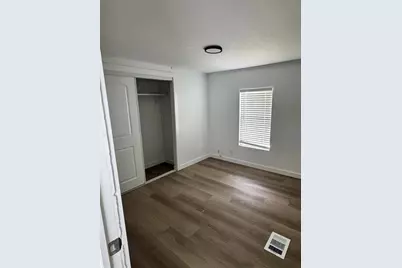 21850 NW 7th Ct, Pembroke Pines, FL 33029 - Photo 8