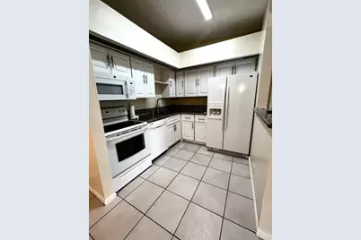 15484  Lakes Of Delray Blvd, Unit #201, Delray Beach, FL 33484 - Photo 2