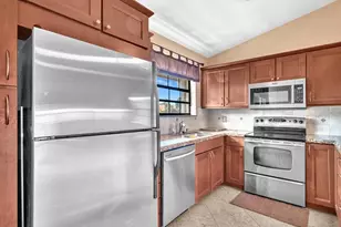 306 Congressional Way, Deerfield Beach, FL 33442 - Photo 2