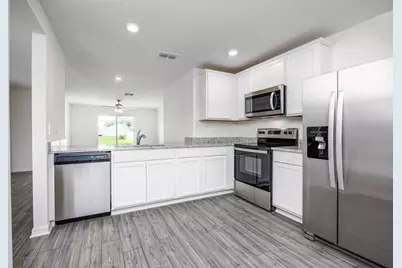 375 SW Dwight Ave, Port Saint Lucie, FL 34983 - Photo 4