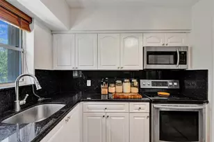 601 SE 5th Ct, Fort Lauderdale, FL 33301 - Photo 10