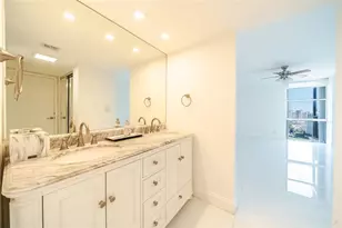 20379 W Country Club Dr, Aventura, FL 33180 - Photo 22