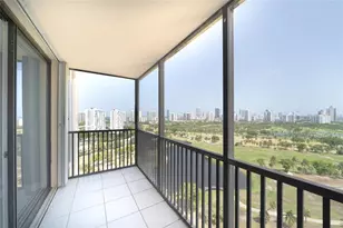 20379 W Country Club Dr, Aventura, FL 33180 - Photo 28