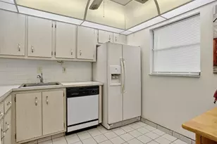 3170 Holiday Springs Blvd, Pompano Beach, FL 33063 - Photo 4