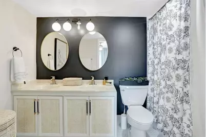 2802  Victoria Way, Unit #E2, Coconut Creek, FL 33066 - Photo 26