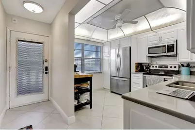 2802  Victoria Way, Unit #E2, Coconut Creek, FL 33066 - Photo 2