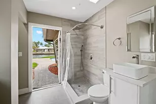 121 Almar Dr, Wilton Manors, FL 33334 - Photo 32