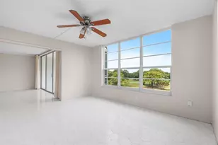 605 Oaks Dr, Pompano Beach, FL 33069 - Photo 8