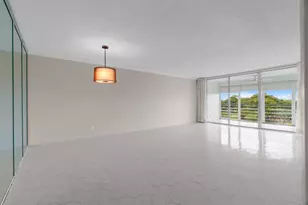 605 Oaks Dr, Pompano Beach, FL 33069 - Photo 6