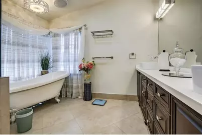 1210 NW 193rd Ave, Pembroke Pines, FL 33029 - Photo 20
