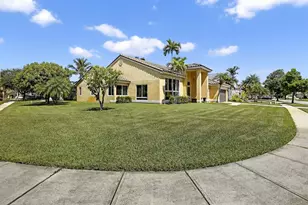 1210 NW 193rd Ave, Pembroke Pines, FL 33029 - Photo 4