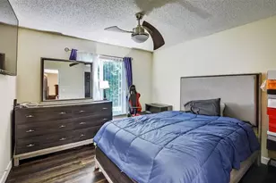 1210 NW 193rd Ave, Pembroke Pines, FL 33029 - Photo 24