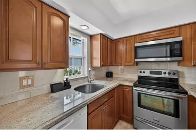 2708 NE 14th Street Cswy, Unit #2, Pompano Beach, FL 33062 - Photo 14