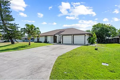 341 NW Curry St, Port Saint Lucie, FL 34983 - Photo 2