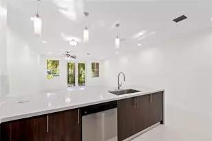 1432 SW 4th Ave, Fort Lauderdale, FL 33315 - Photo 2