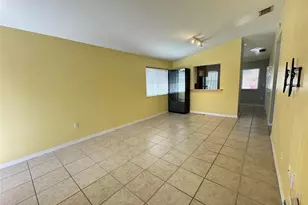 7921 NW 6th St, Pembroke Pines, FL 33024 - Photo 4