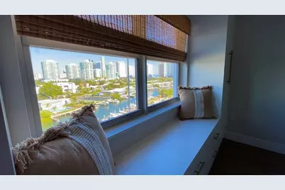 400  Kings Point Dr, Unit #1027, Sunny Isles Beach, FL 33160 - Photo 32