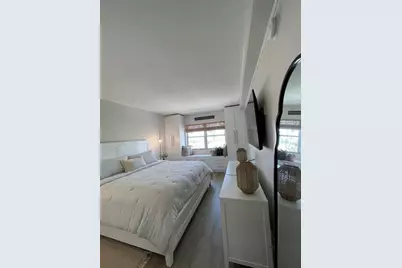 400  Kings Point Dr, Unit #1027, Sunny Isles Beach, FL 33160 - Photo 28