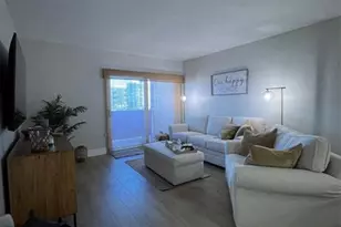 400 Kings Point Dr, Sunny Isles Beach, FL 33160 - Photo 18