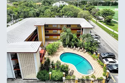 744 NE 14th Ave, Unit #4, Fort Lauderdale, FL 33304 - Photo 1