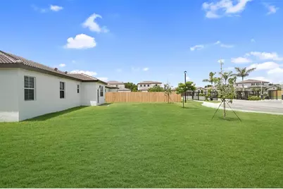 2325 SE 29th Ct., Homestead, FL 33035 - Photo 4