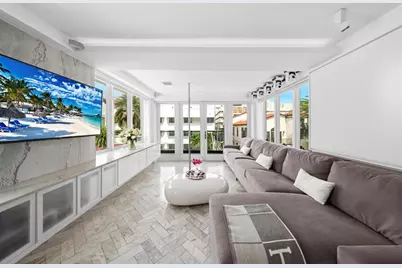 124  11th St, Miami Beach, FL 33139 - Photo 8