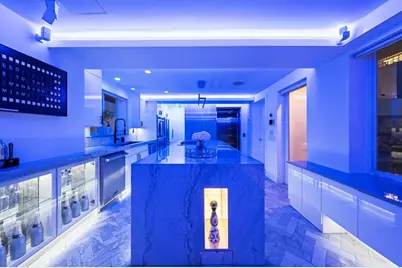 124  11th St, Miami Beach, FL 33139 - Photo 36