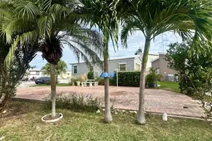 305 Nettles Blvd, Jensen Beach, FL 34957 - Photo 2