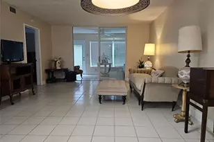 9245 Flynn Cir, Boca Raton, FL 33496 - Photo 6