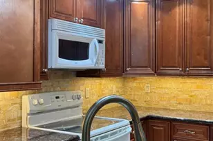 9245 Flynn Cir, Boca Raton, FL 33496 - Photo 18